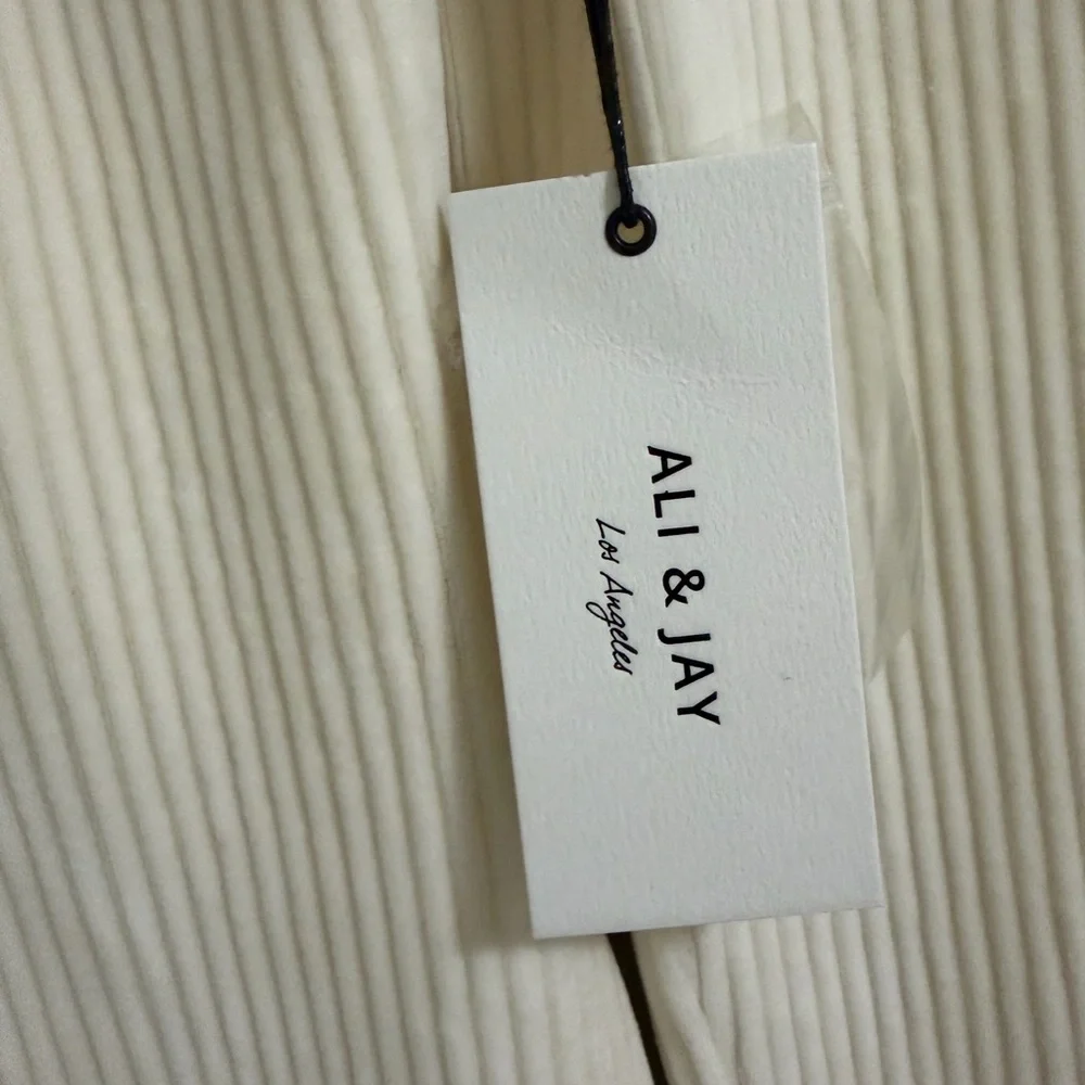 ALI & JAY velvet dress - Picture 5 of 8